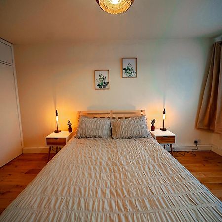 Bright & Spacious Split Level Flat In Kennington Londra Esterno foto