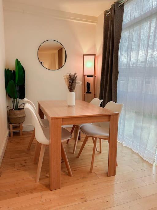 Bright & Spacious Split Level Flat In Kennington Londra Esterno foto
