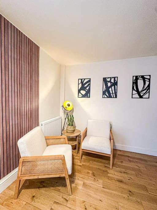 Bright & Spacious Split Level Flat In Kennington Londra Esterno foto