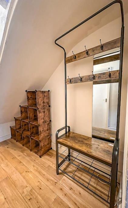 Bright & Spacious Split Level Flat In Kennington Londra Esterno foto