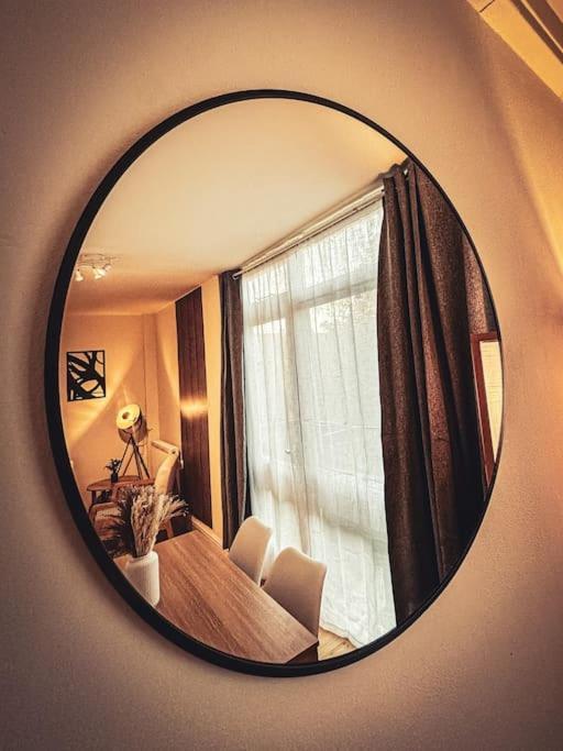 Bright & Spacious Split Level Flat In Kennington Londra Esterno foto
