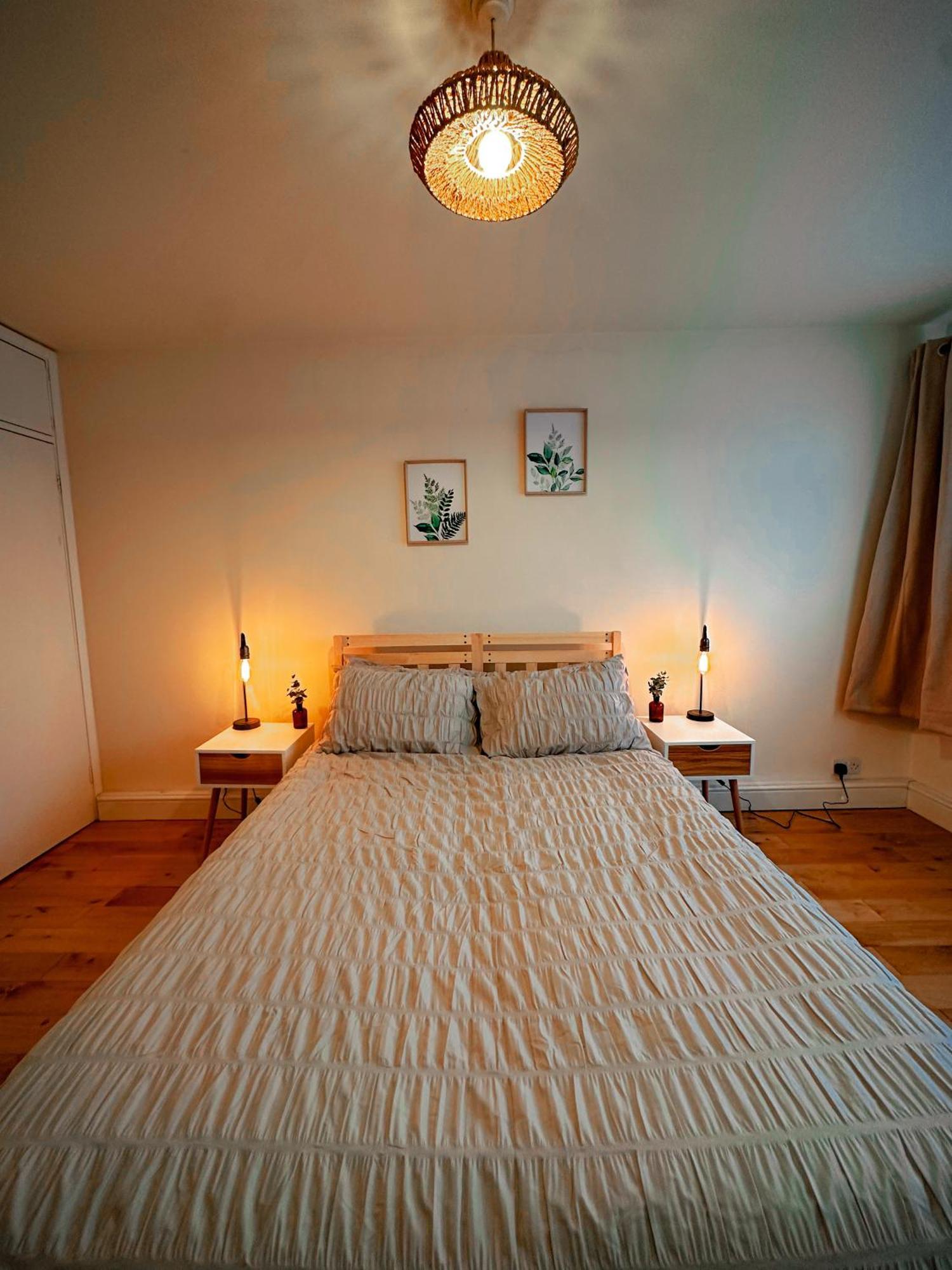 Bright & Spacious Split Level Flat In Kennington Londra Esterno foto